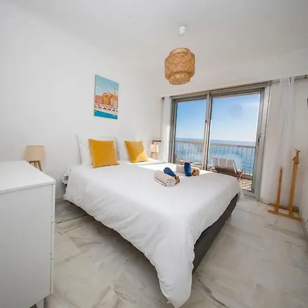 Le Dauphins Vue Exceptionnelle Mer Terrasse Climatisation شقة مينتون