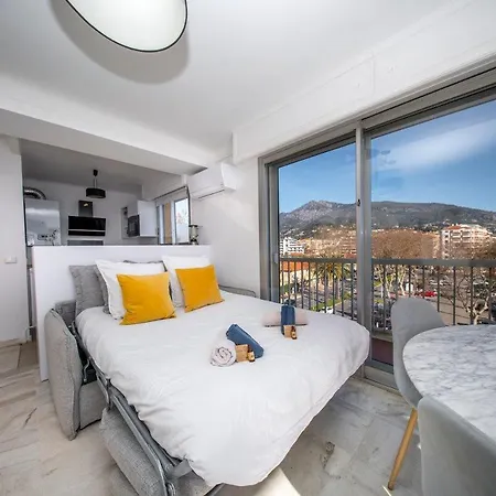 Le Dauphins Vue Exceptionnelle Mer Terrasse Climatisation * مينتون
